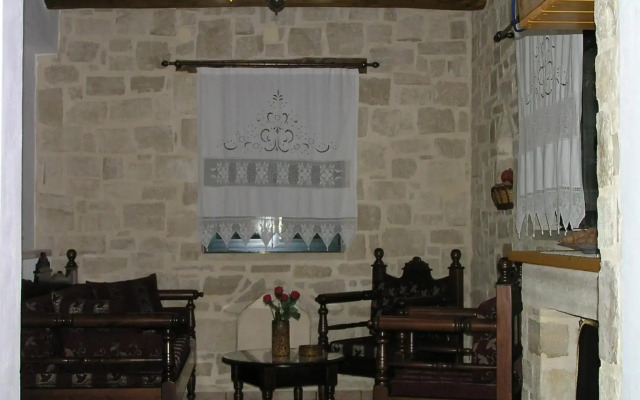 Stratos Villas