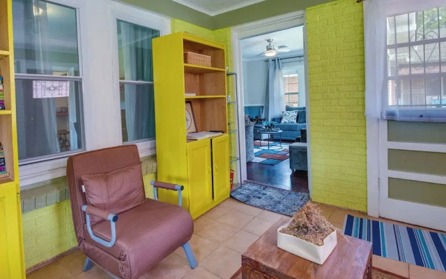 2 Mi to Intl Soccer Play! Ideal ATL Home Base