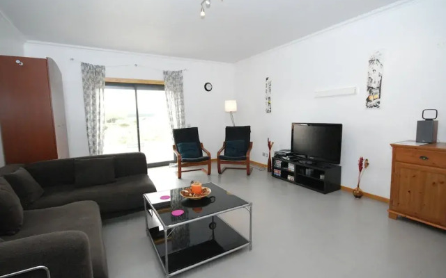 Attractive Holiday Home Near the Beach