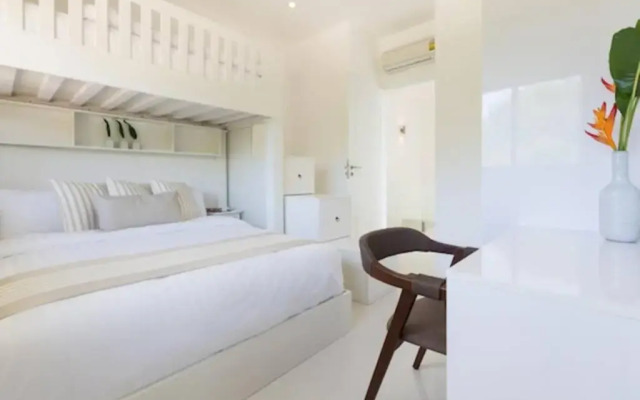**75% DISCOUNT** 3 Bed/4 Bath SEA VIEWS BIG GARDEN
