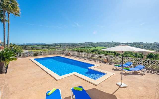 Vista Sol in Ariany With 2 Bedrooms and 1 Bathrooms