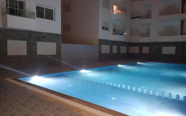 Appartement Avec Piscine, 1min de la Plage