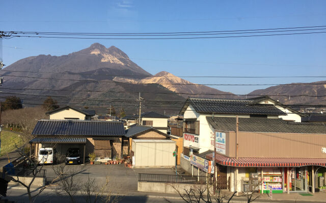 Yufuin Ryokan Tadaima