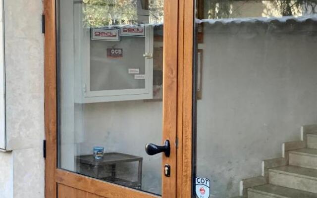 Lovely Sofia apartment Katerina with free parking