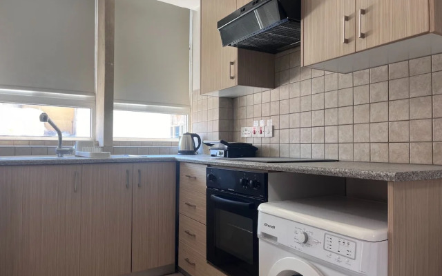 Phaedrus Living: Hoopoe Residencies 106