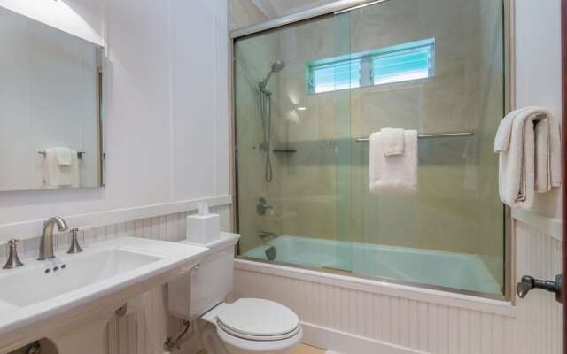 Camp Alealea 6 Bedroom Home by RedAwning