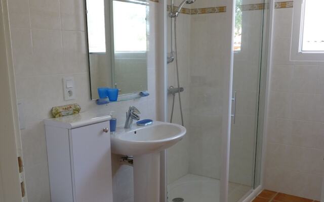 Elegant Villa in Les Mazes With Swimming Pool