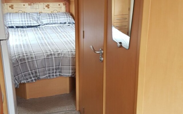 Lovely Caravan Near Notts and Newark