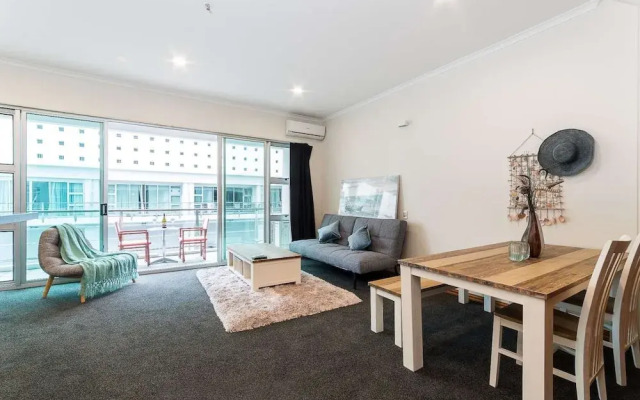 Waterfront Seaview Apt Hotel