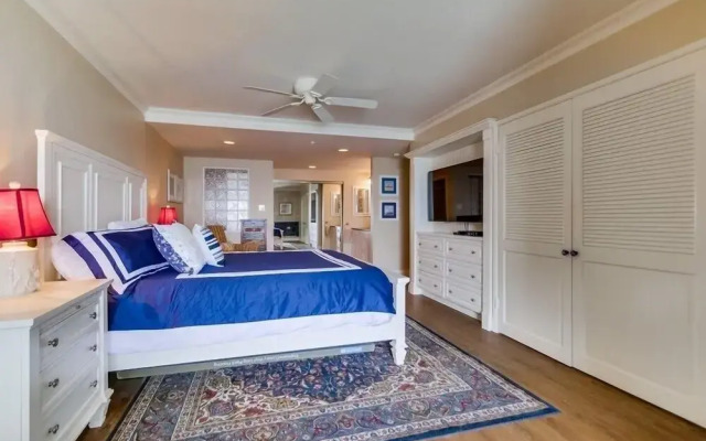 Work-Friendly Oceanfront Condo with Pool and Spa Access SURF25 by RedAwning