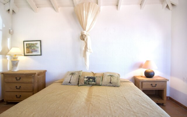Villa Coralita 4 Br villa by RedAwning