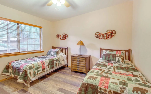 4 Mi to Lake: Pet-friendly Cabin in Pinetop