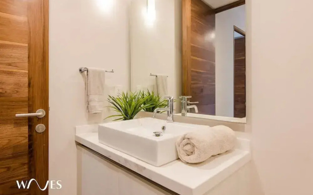 Pool View 1 Br Steps Away From the Beach