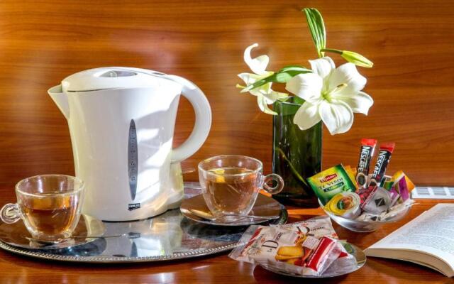 In Roma Vale & Hillary Colosseo