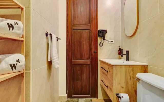 Chic 4BR Getaway in Vibrant La Candelaria