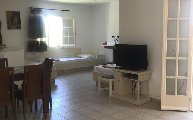 Pleasant Holiday Home in Piscopiano with Private Pool