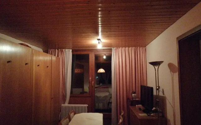 Gasthof zum Kreuz Escheck