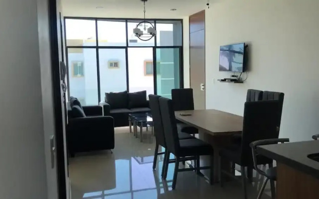 Apartment One Block From The Sea - C