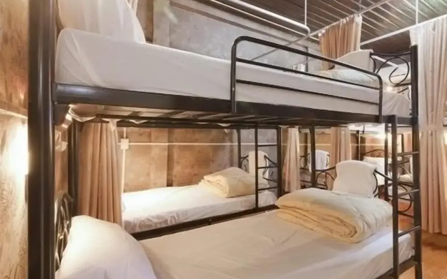 Gotum Hostel & Restaurant