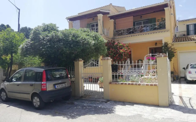 Sunny stay furnished apartment in Kanoni