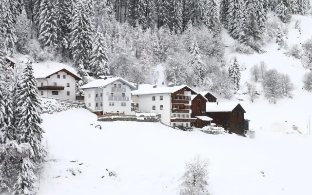Apartment in Ischgl Overlooking the Mountains