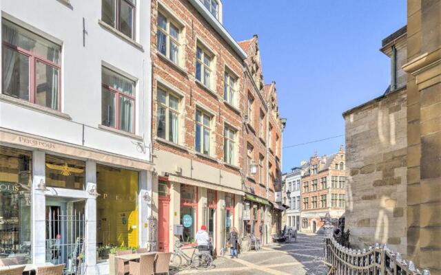 The Hendrik Lodge Old Town Antwerp
