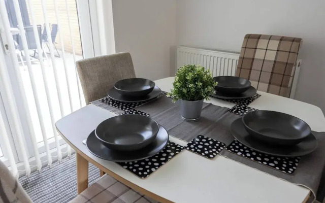 Hampton 3-bedroom Luxury Escape With Parking
