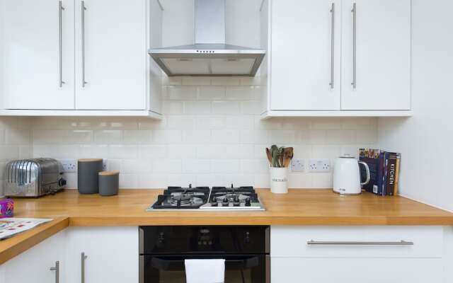 Central Stylish 2BR Flat with Tower Bridge Views