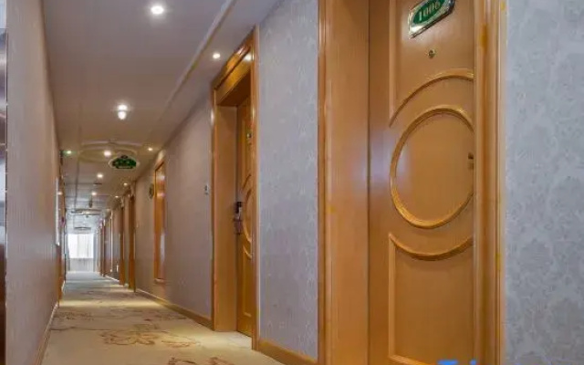 Vienna Hotel (Wuhan Moshui Lake)