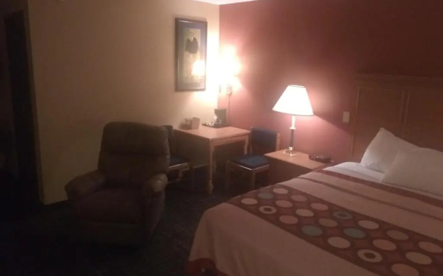 Super 8 Baxter/Brainerd Area