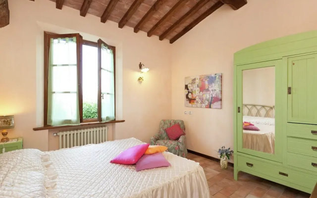 Holiday Home With Pool in Stabbia