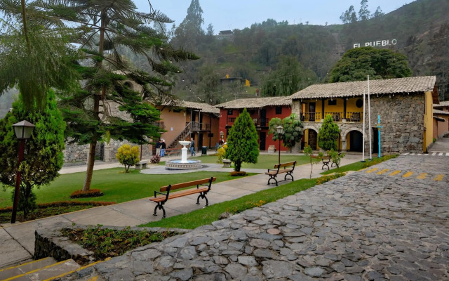 Decameron El Pueblo