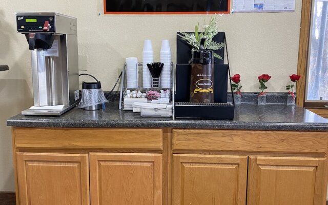 Relax Inn and Suites