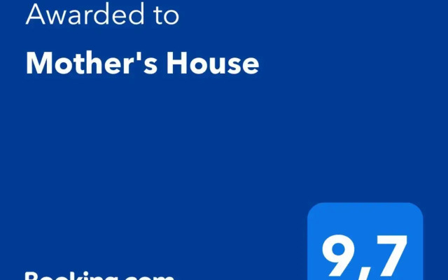 Mother's House