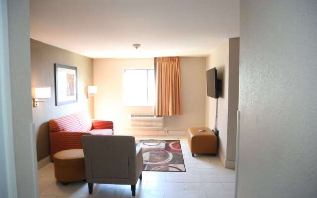 Super 8 by Wyndham Portsmouth