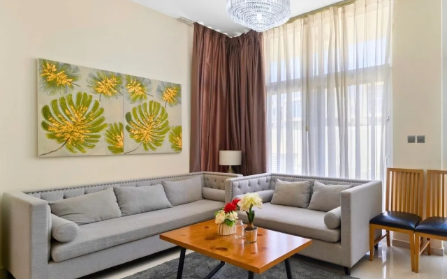 Modern 3BR townhouse in Damac Hills 2 - photo 3
