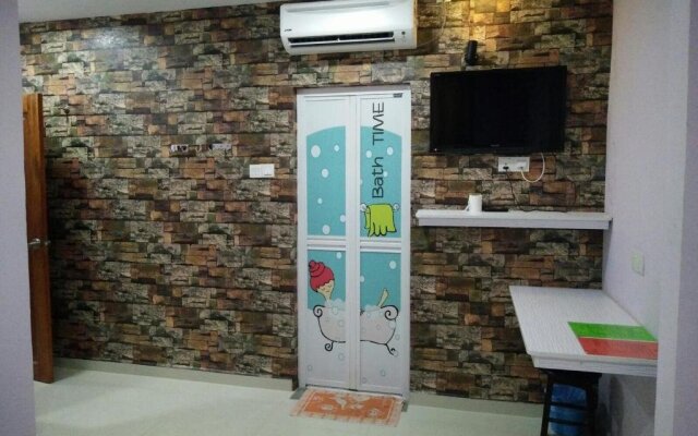 Leaf Guest House