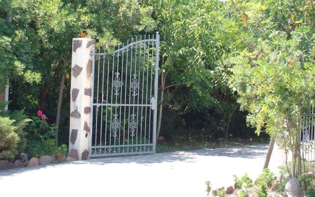 Sa Domu Sarda - Apartment With Garden