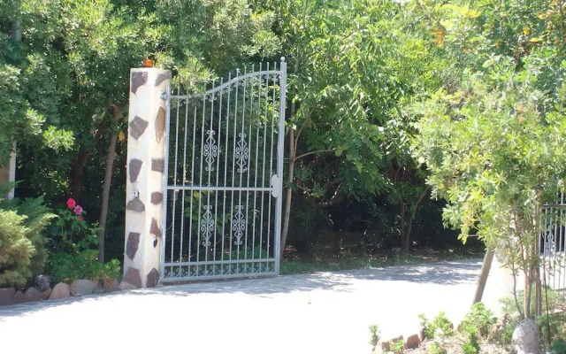 Sa Domu Sarda - Two Bedroom Apartment 1