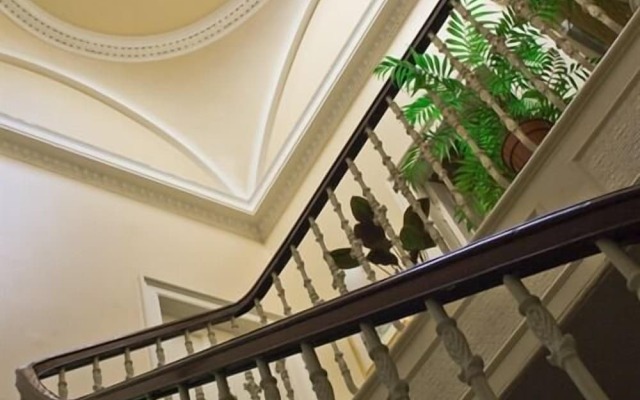 Hanover House Hotel