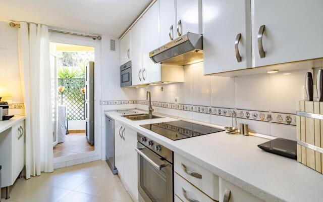 SAA2- comfortable apartment Puerto banus