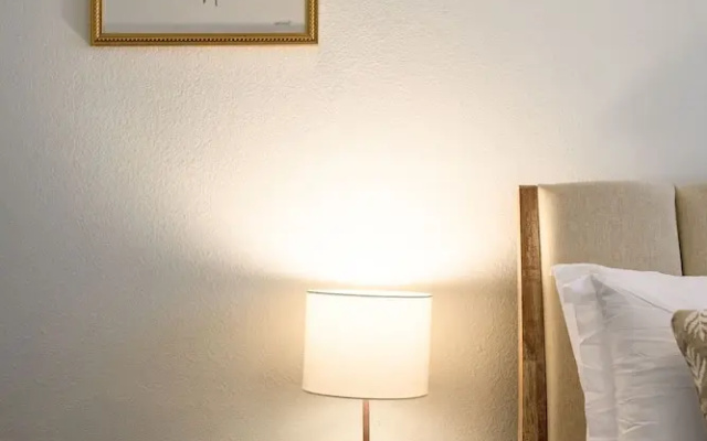 Near USC Dtla Spacious Private Bedroom 1