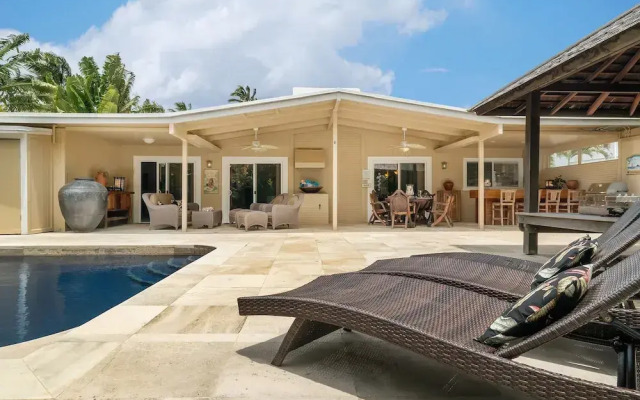 Kailua Beachside 4 Bedroom Home by RedAwning