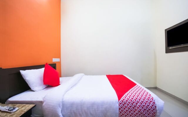 OYO 28141 Hotel Mamta Paradise