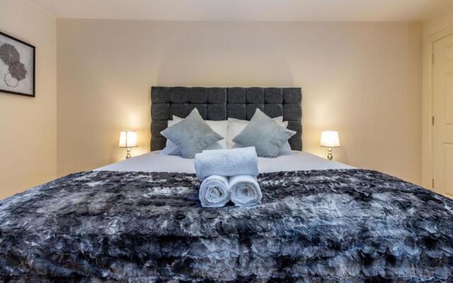 Apartment 4 Hillbrook House, Malvern - Guest Homes