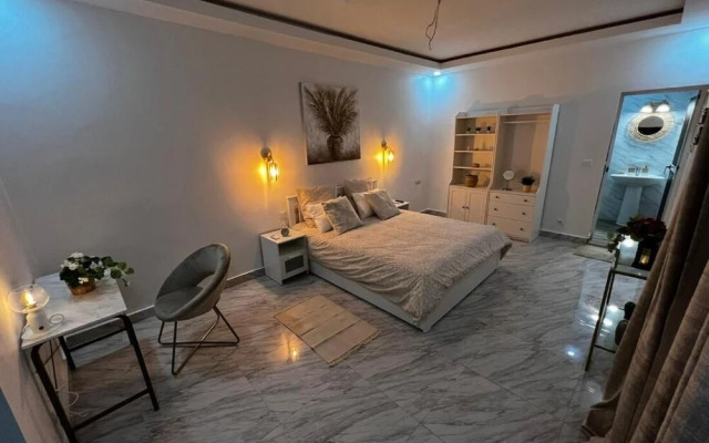 Luxury Apartment in Almadies
