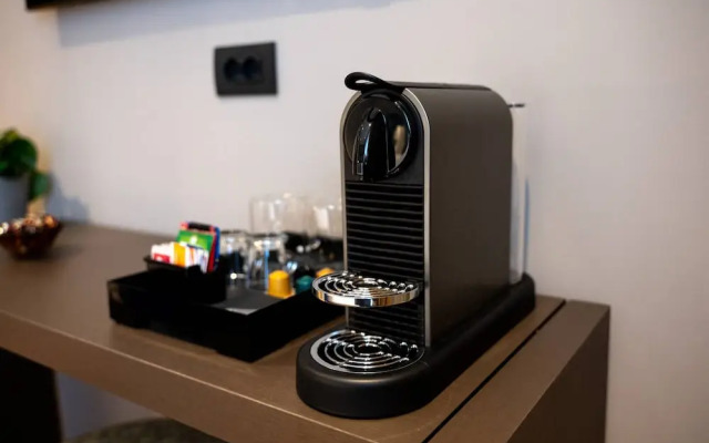 DOMUS 213 Guest House