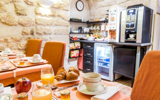 Austin's Saint Lazare Hotel