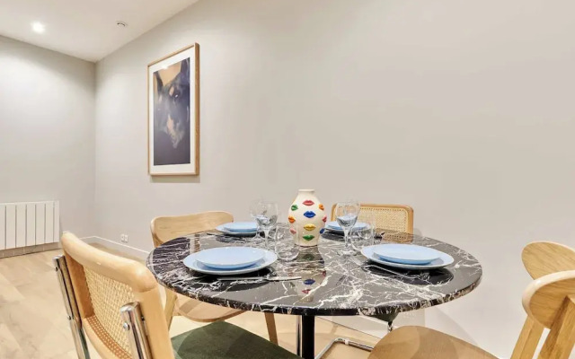 Charming Apartment Center of Paris by Studio Prestige