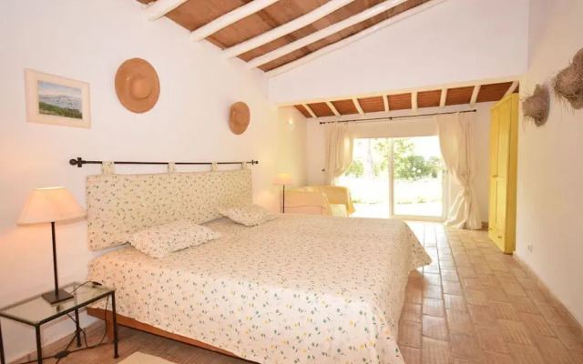 Coastal Retreat With Private Pool